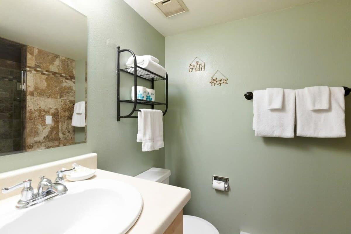 Downtown Chalet Close To Main St With Pool And Hot Tub Брекънридж Екстериор снимка