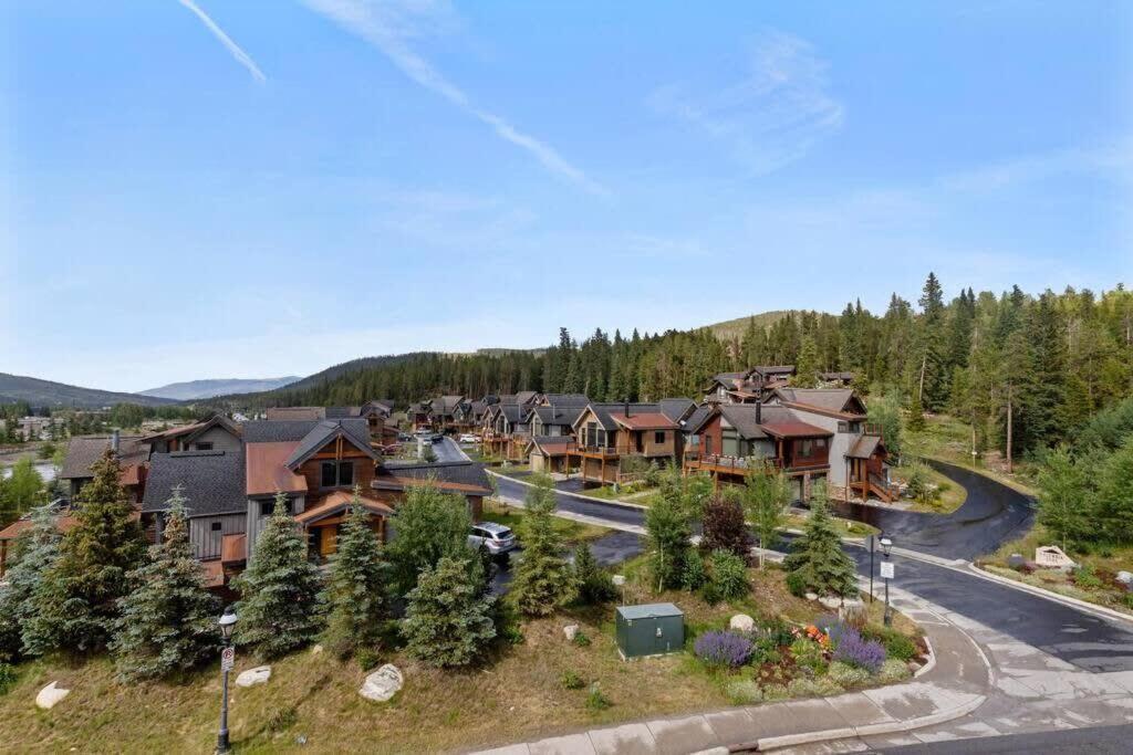 Downtown Chalet Close To Main St With Pool And Hot Tub Брекънридж Екстериор снимка